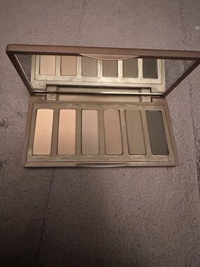 Naked 2 Basics Pallet